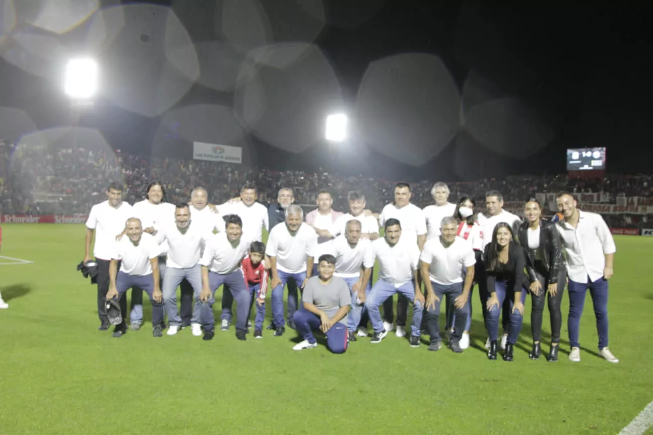 Merecido reconocimiento a glorias de nuestro club