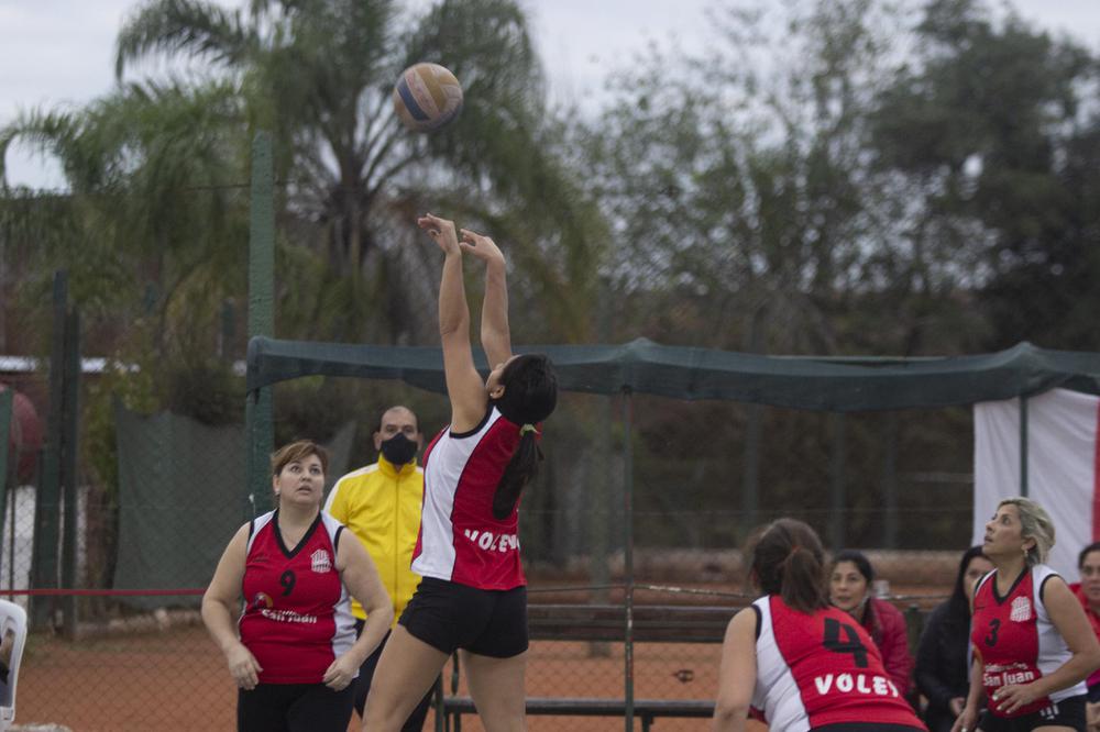 El vóley femenino busca volver a la victoria