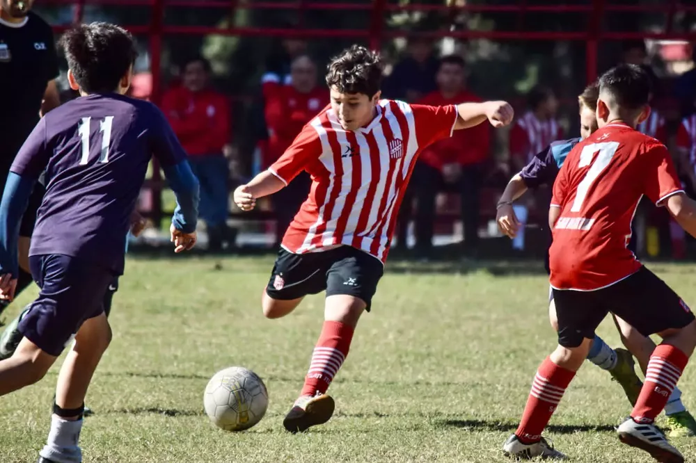 Fin de semana a puro fútbol infantil
